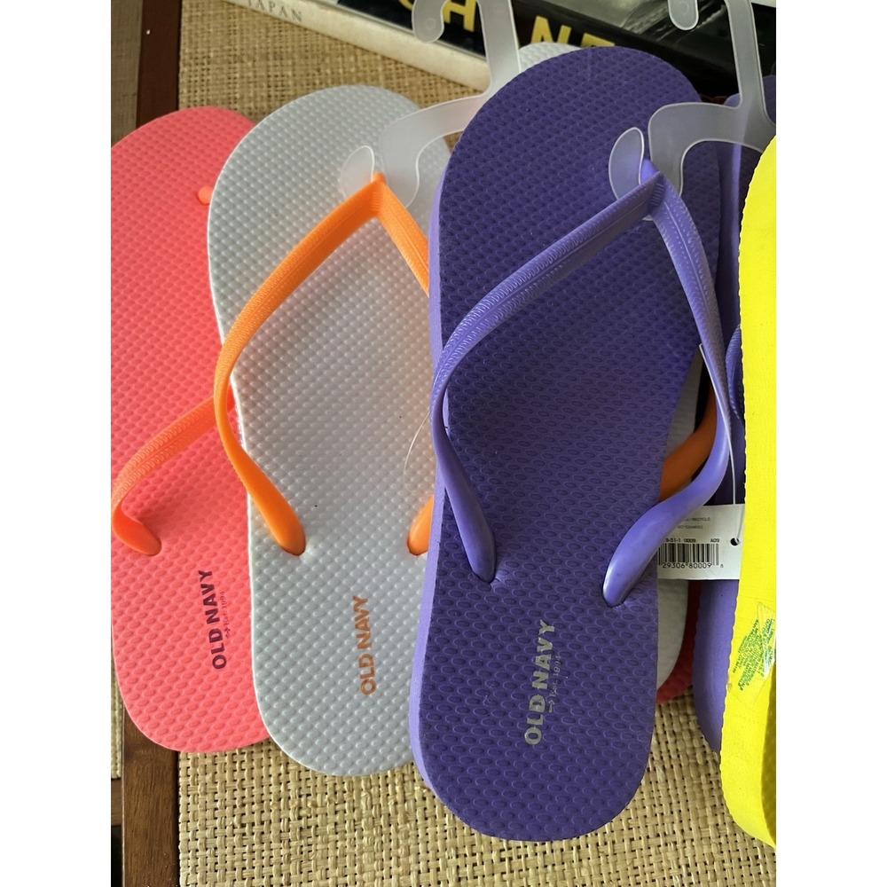 Old Navy Lot Of 4 Size 9 Flip Flops